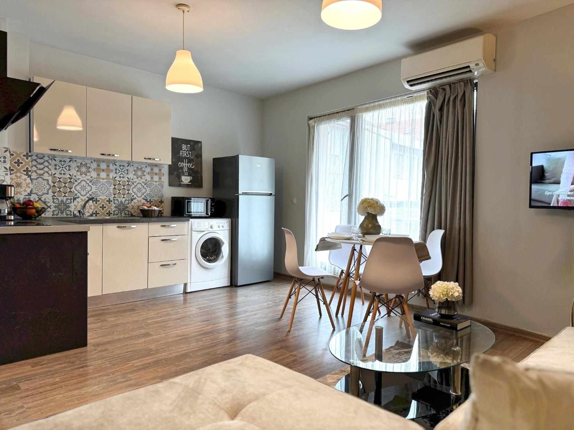 Top Centre Plovdiv Apt. With Parking For 4 Guests Exterior photo